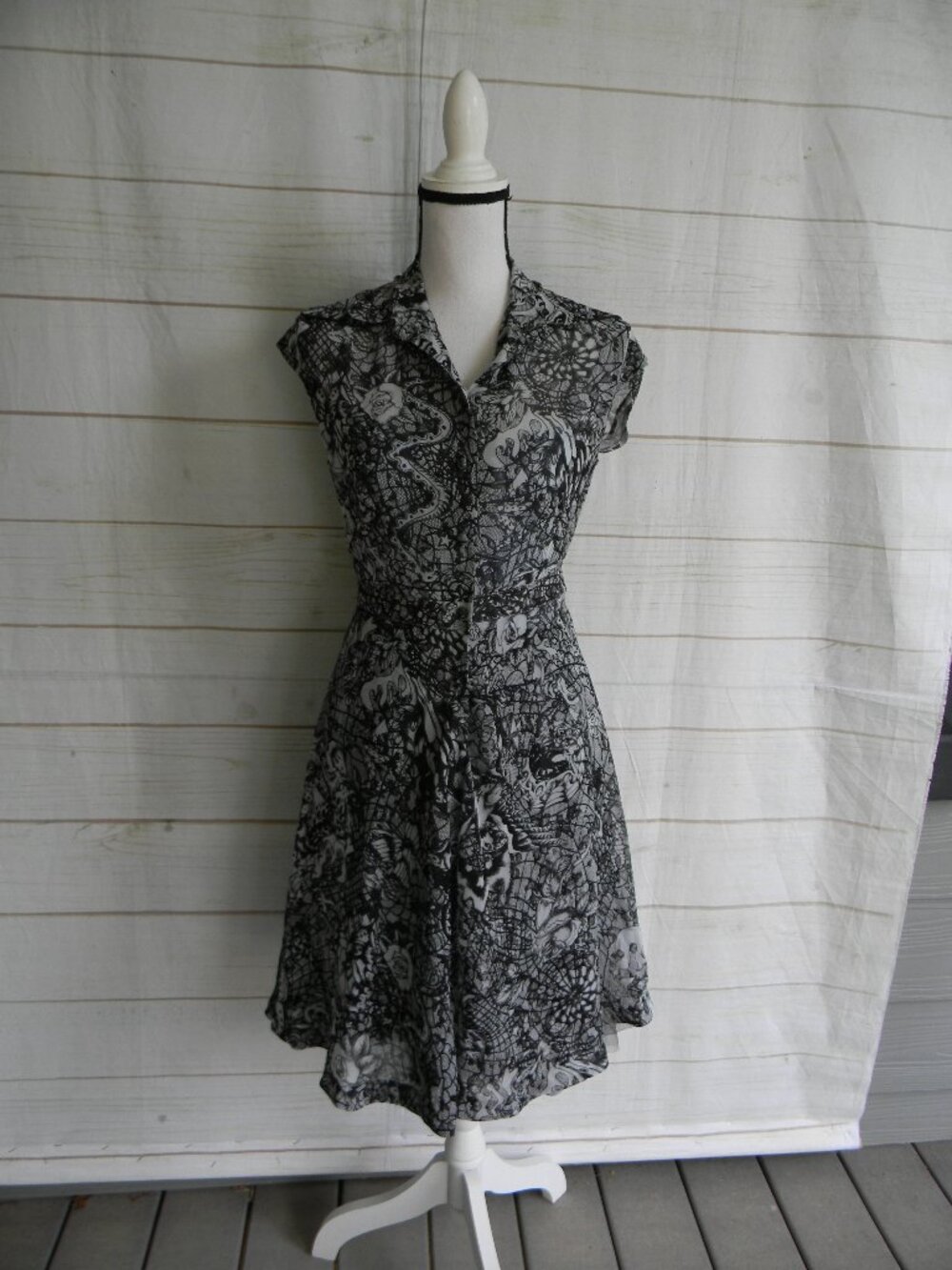 Alexander McQueen GRAY/BLACK SILK LACE PRINT SHORT SLV DRESS 2-FOR SZ 40 RETRO